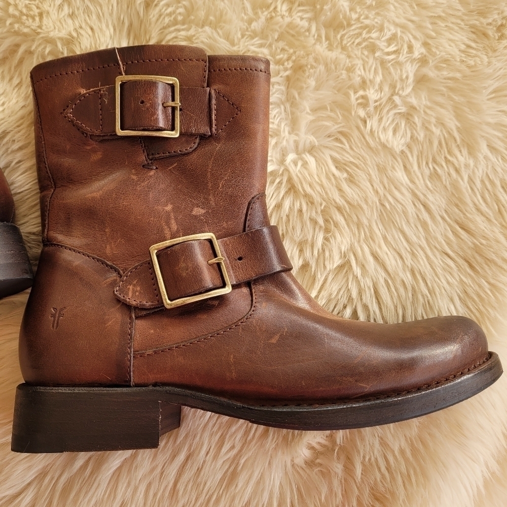 Frye Vicky Engineer Leather Moto Boots  6 NEW - Picture 10 of 13